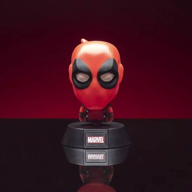 Marvel-Deadpool-001-Icons-Light-1 - Kaboom Collectibles